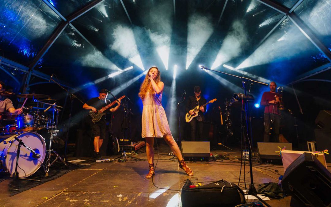 UXU KALHUS – NOVOS ARTISTAS ALG-EVENTOS